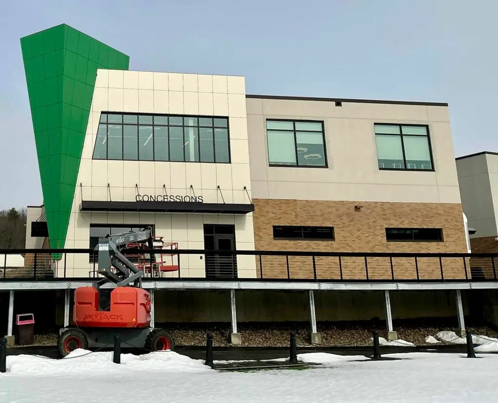 Fillmore Central School District – PanelPlate Standard roof edge